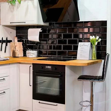 Heimat - * بار دوركهايم